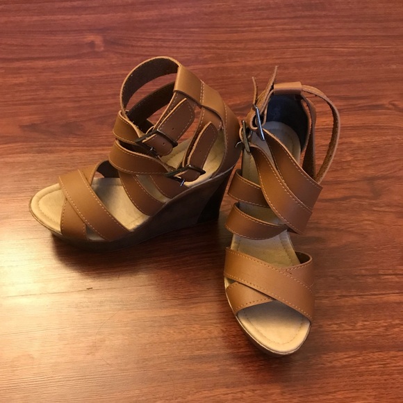 Shoes - Size 7 strap heels